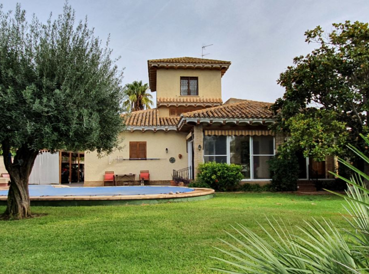 Villa in La Eliana