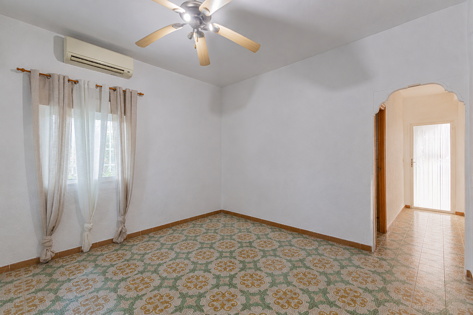 Villa for sale in Riba-Roja de Túria