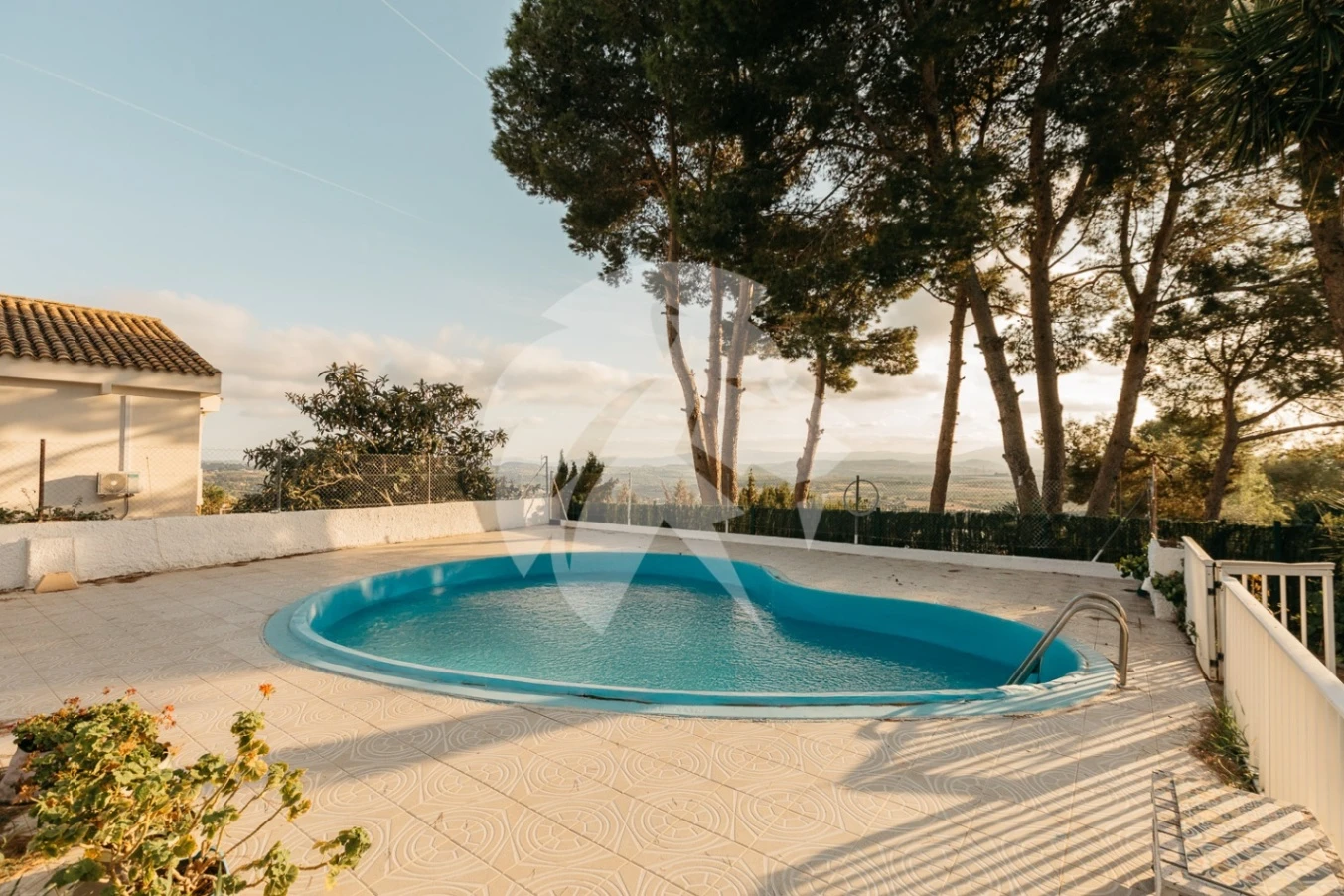 Villa for sale in Torrent