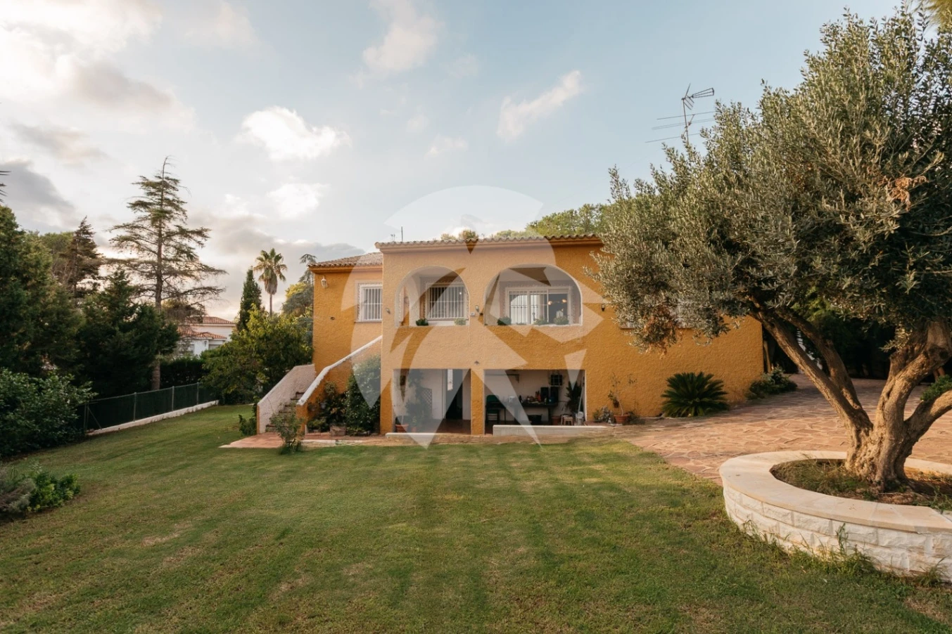 Villa for sale in Torrent