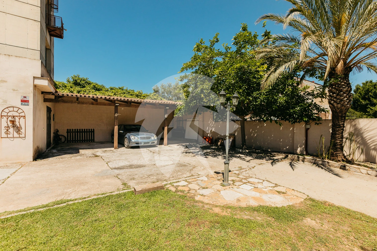 Villa for sale in Alberic