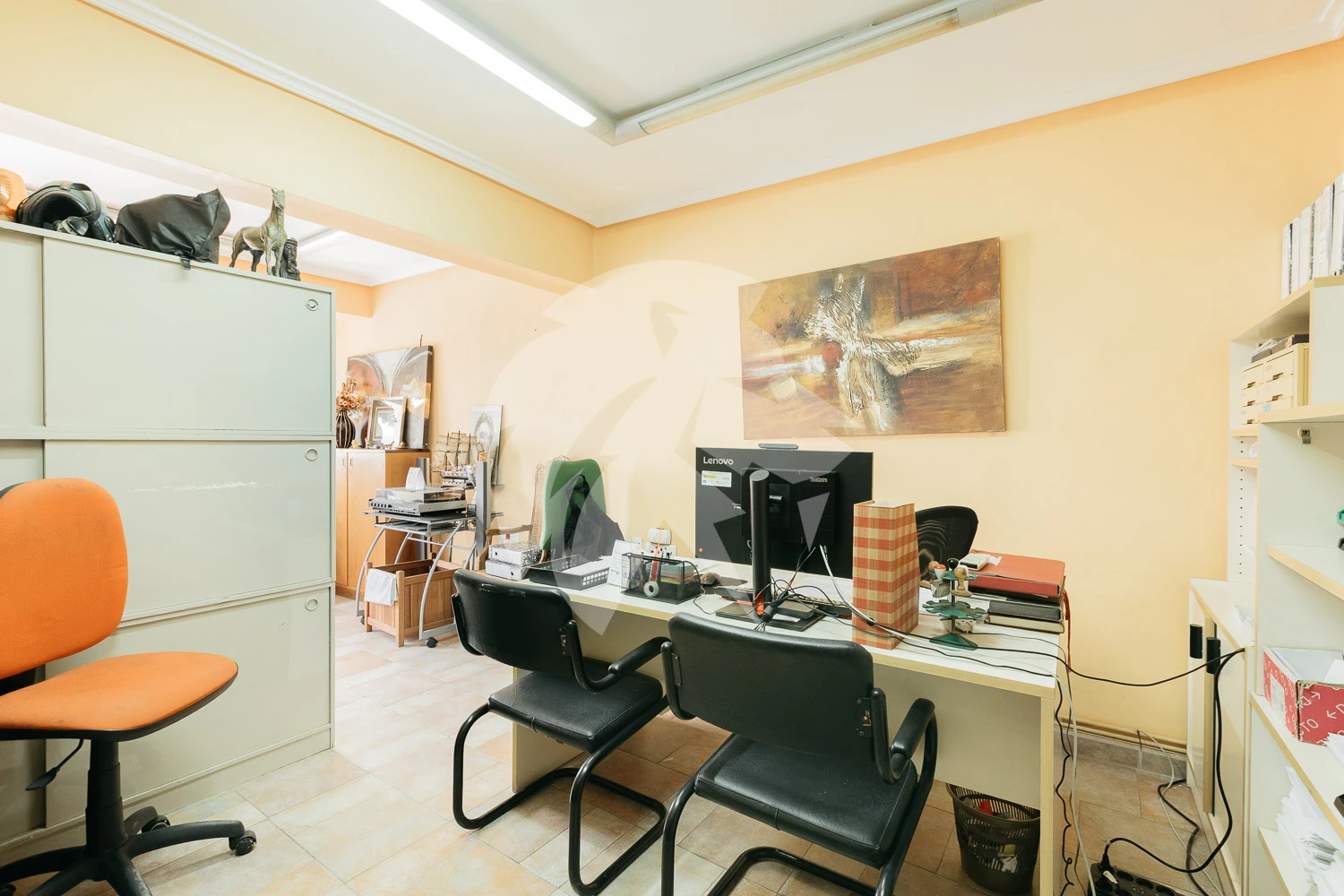 Large apartment with elevator – renovation needed Valencia city