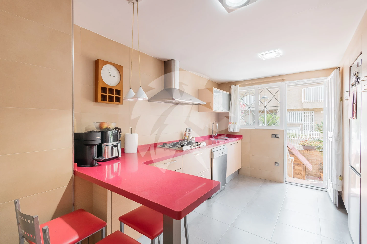 Spectacular family home with sea views and private garden — Alboraya – Valencia