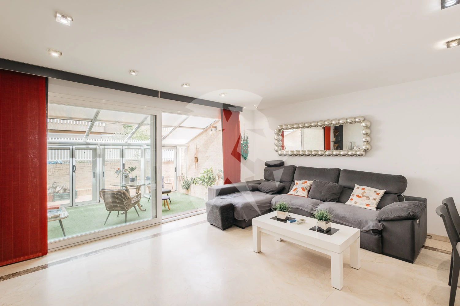Spectacular family home with sea views and private garden — Alboraya – Valencia