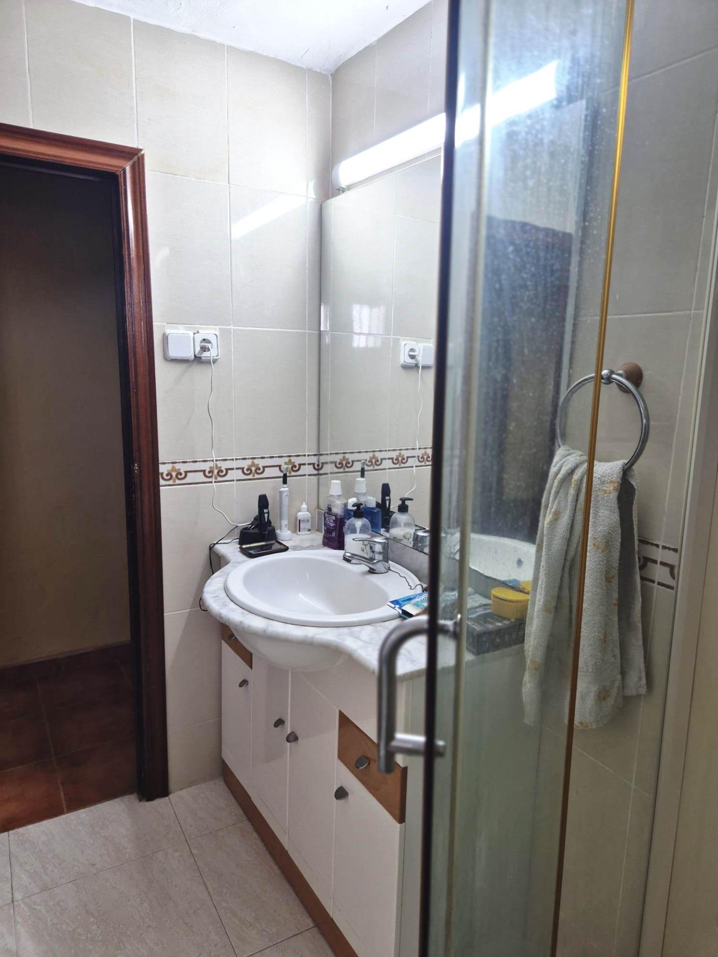 Charming villa with swimming pool and generous plot in Lliria