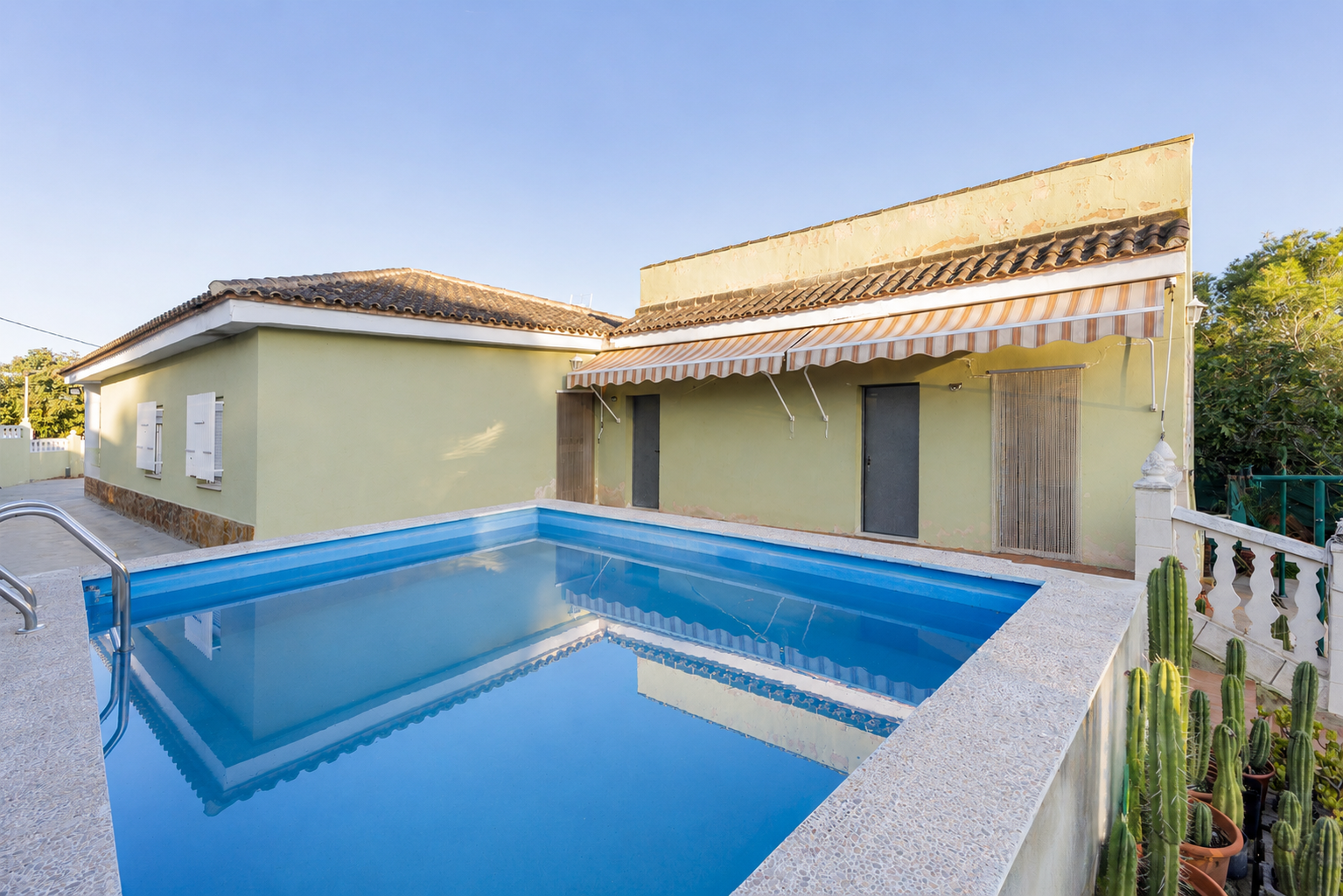 Villa for sale in Riba-Roja de Túria