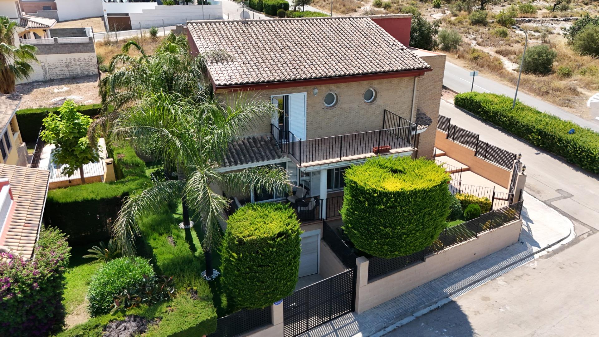 Villa for sale in Riba – Roja de Turia