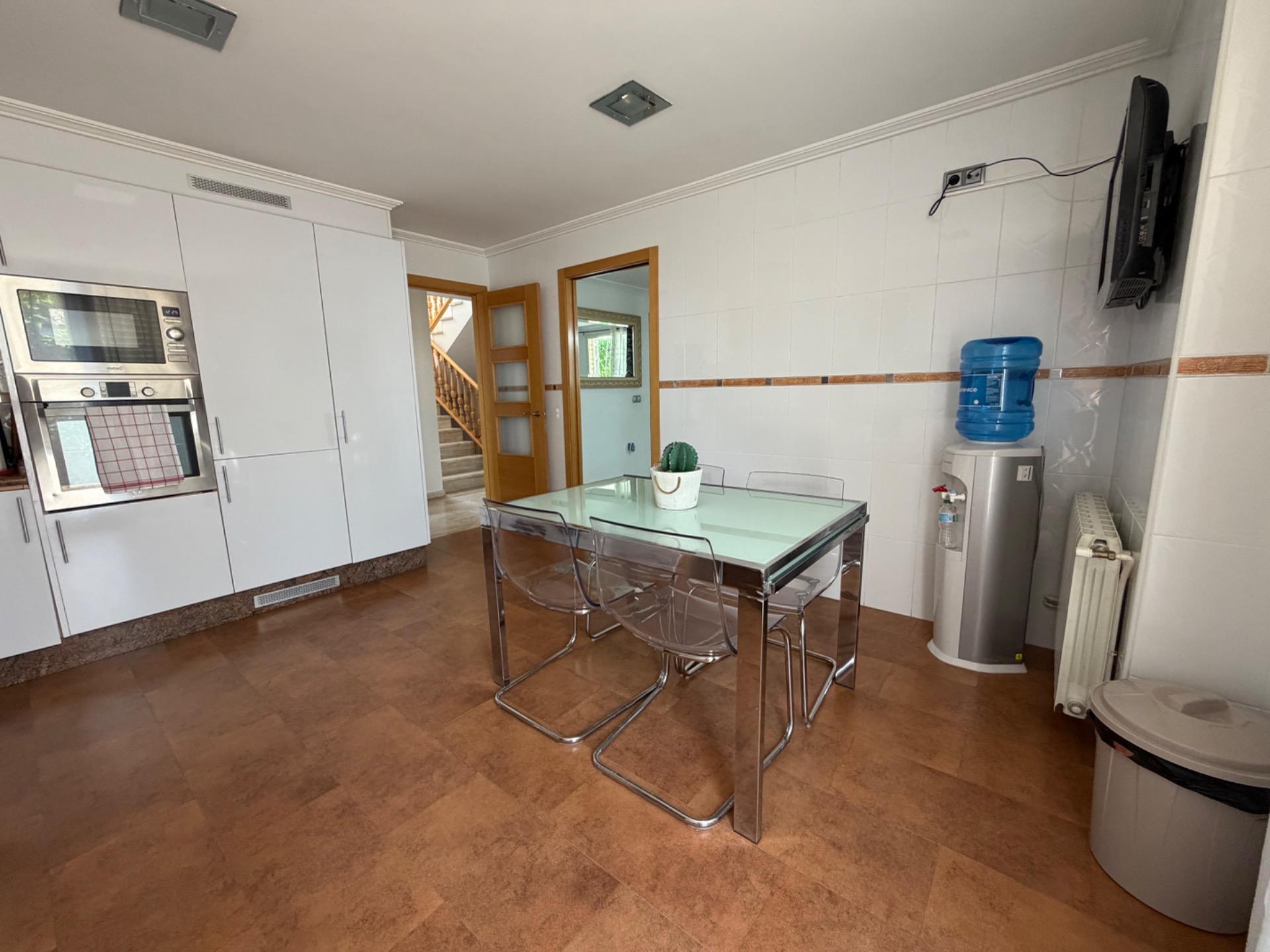 Villa for sale in Riba – Roja de Turia