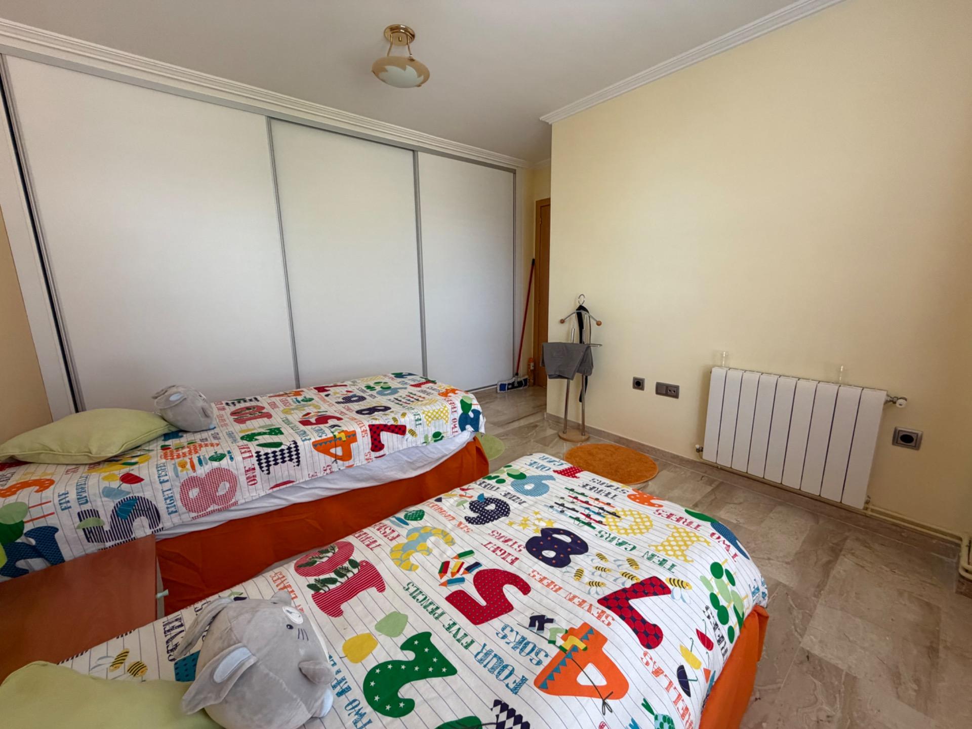 Villa for sale in Riba – Roja de Turia