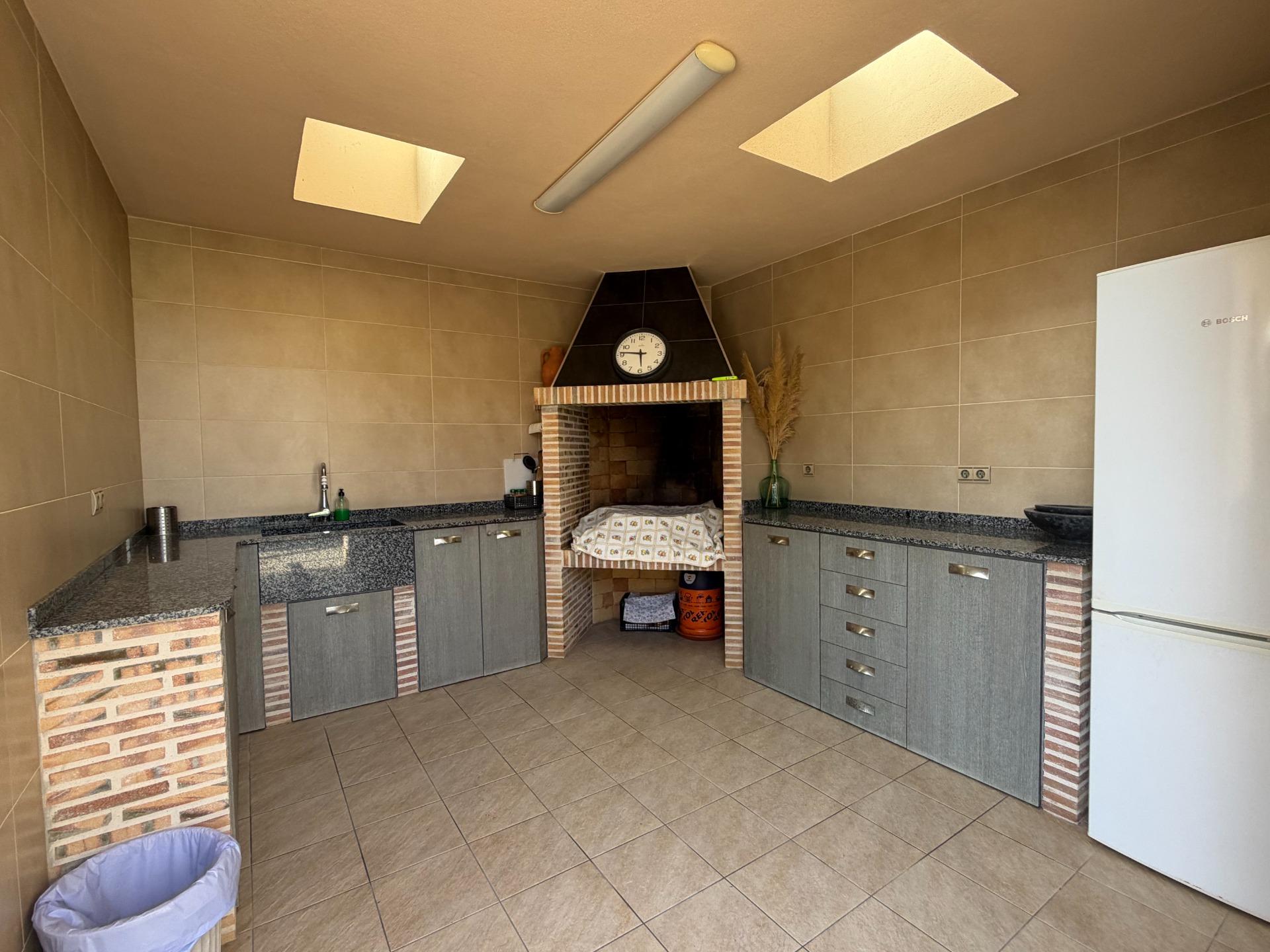 Villa for sale in La Pobla de Vallbona