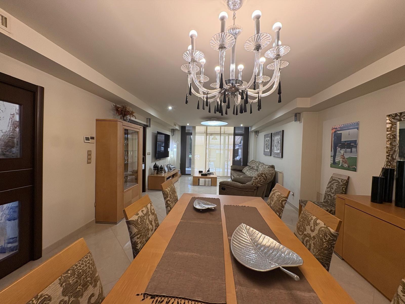 Villa for sale in La Pobla de Vallbona
