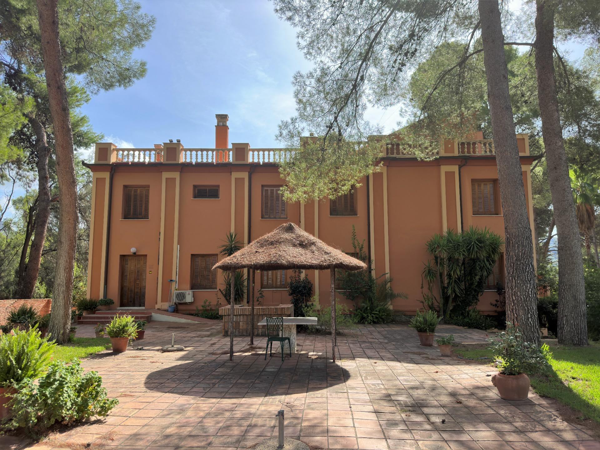 Villa for sale in Naquera