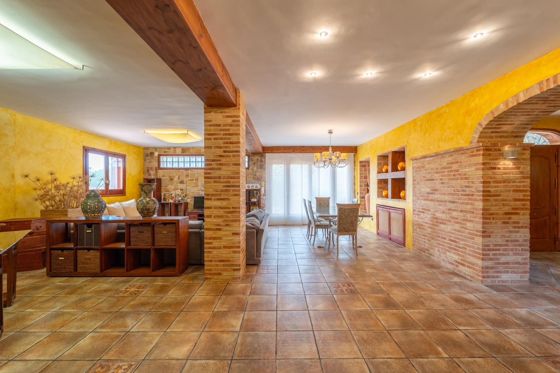 Villa for sale in Naquera