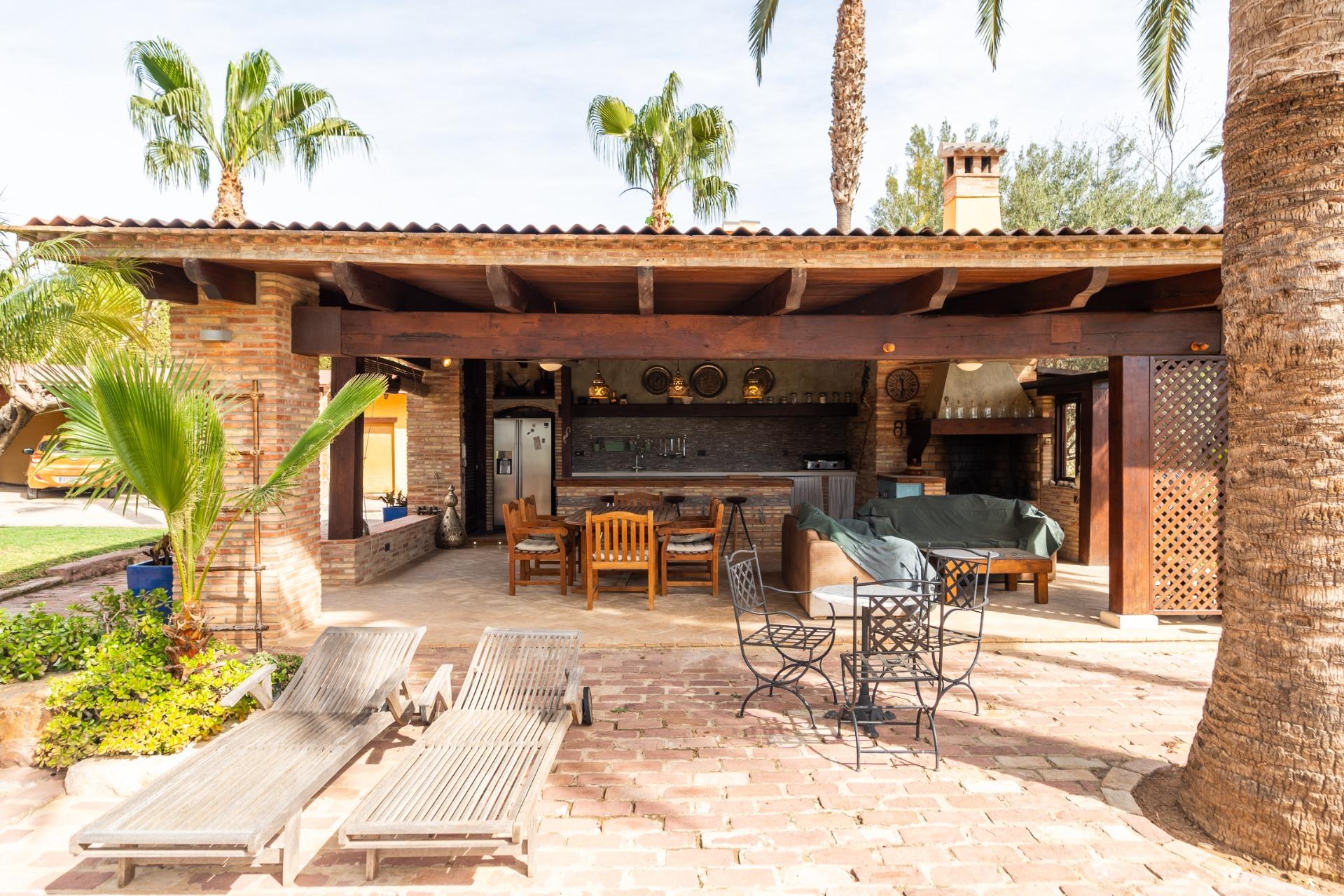 Villa for sale in Naquera