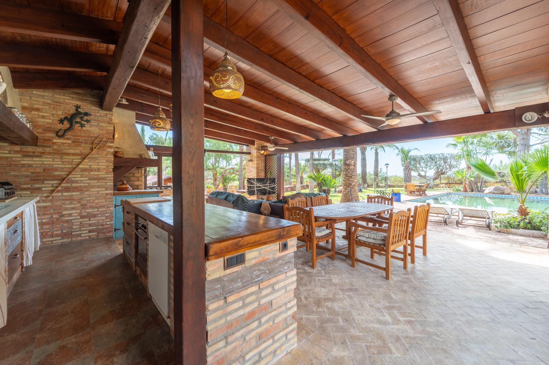 Villa for sale in Naquera