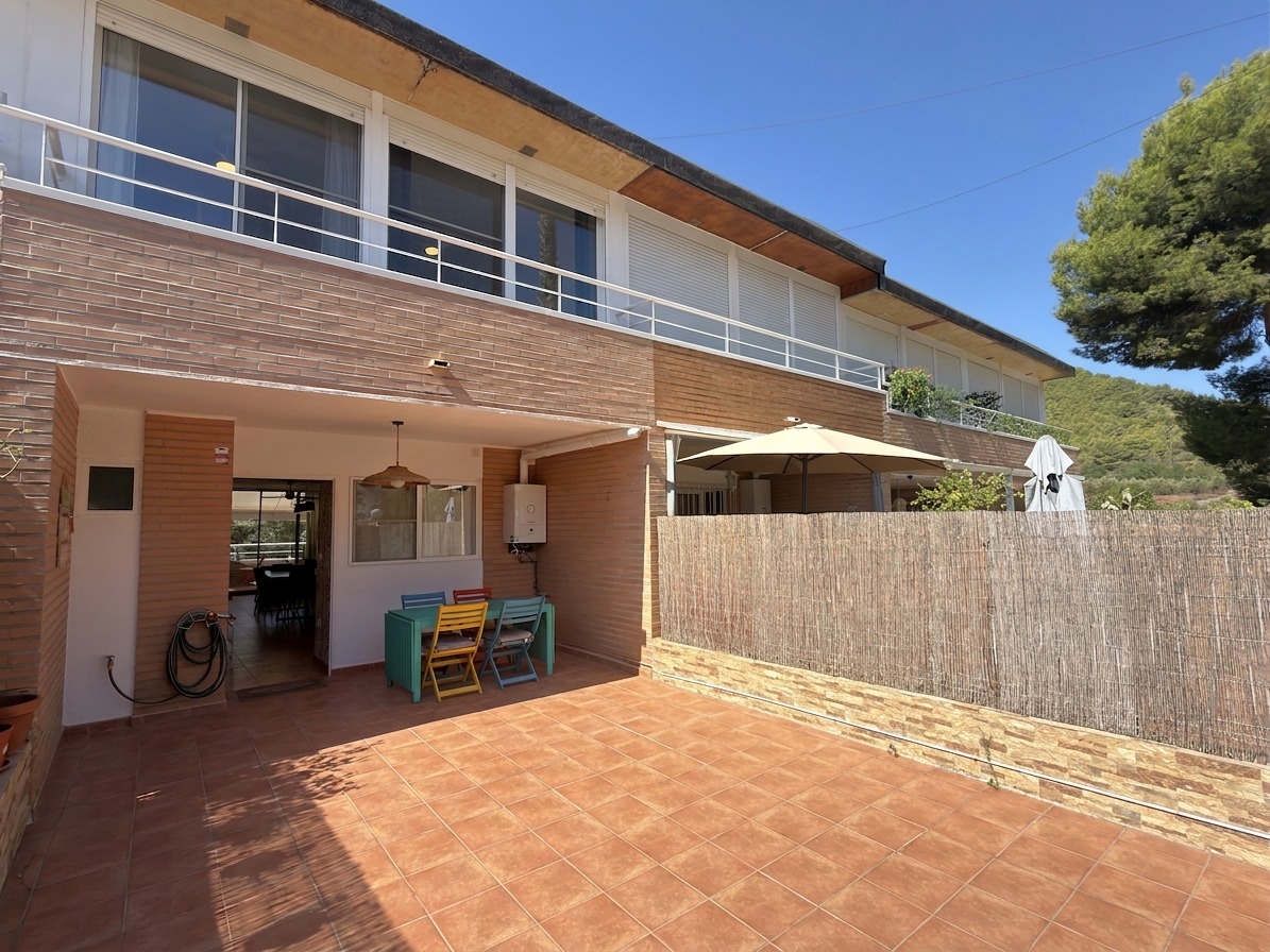Villa for sale in Naquera