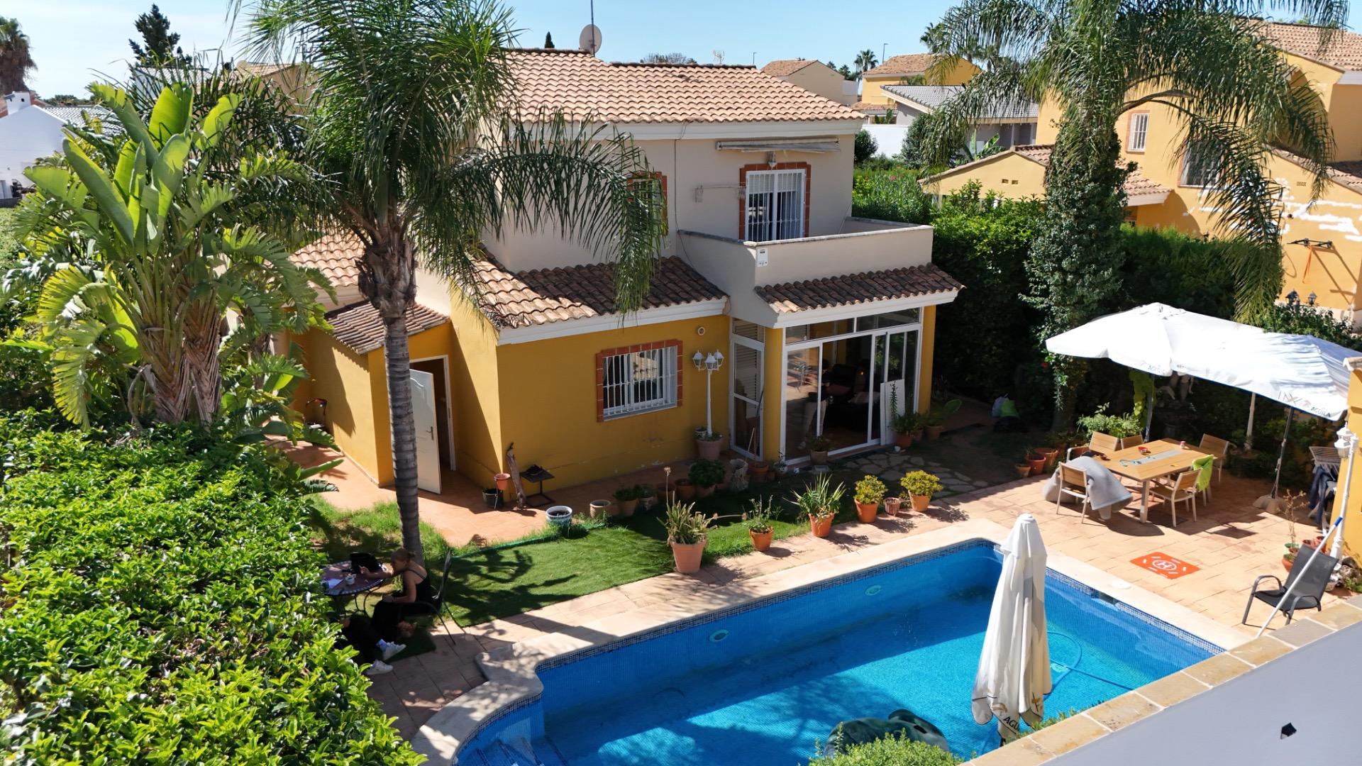 Villa for sale in Lliria