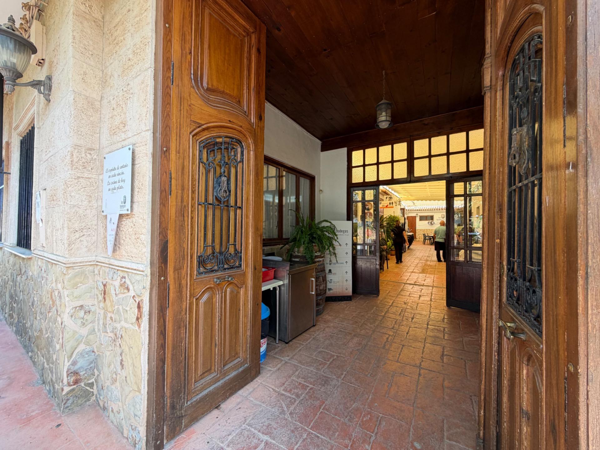 Villa for sale in Chulilla