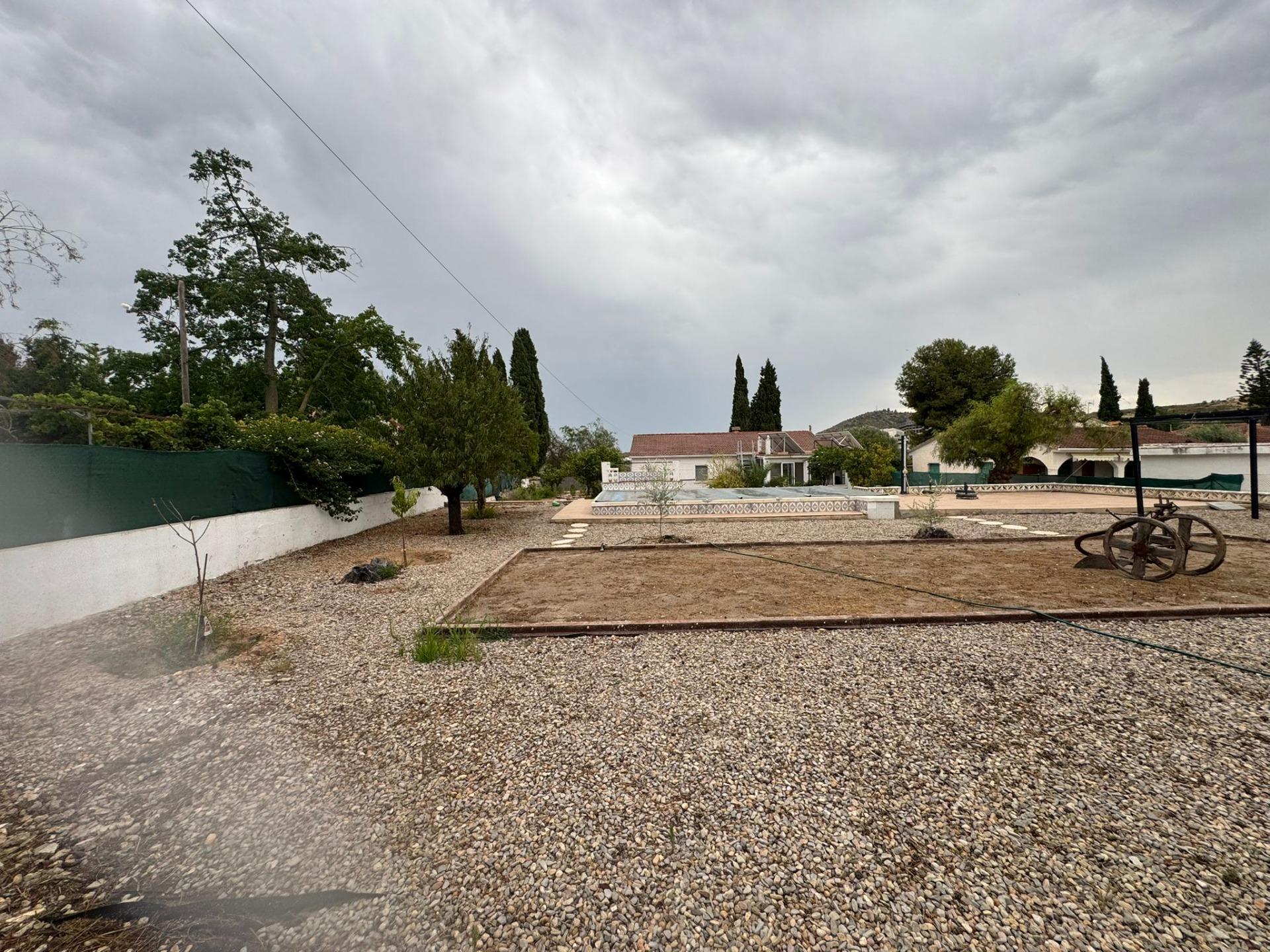 Villa for sale in Lliria
