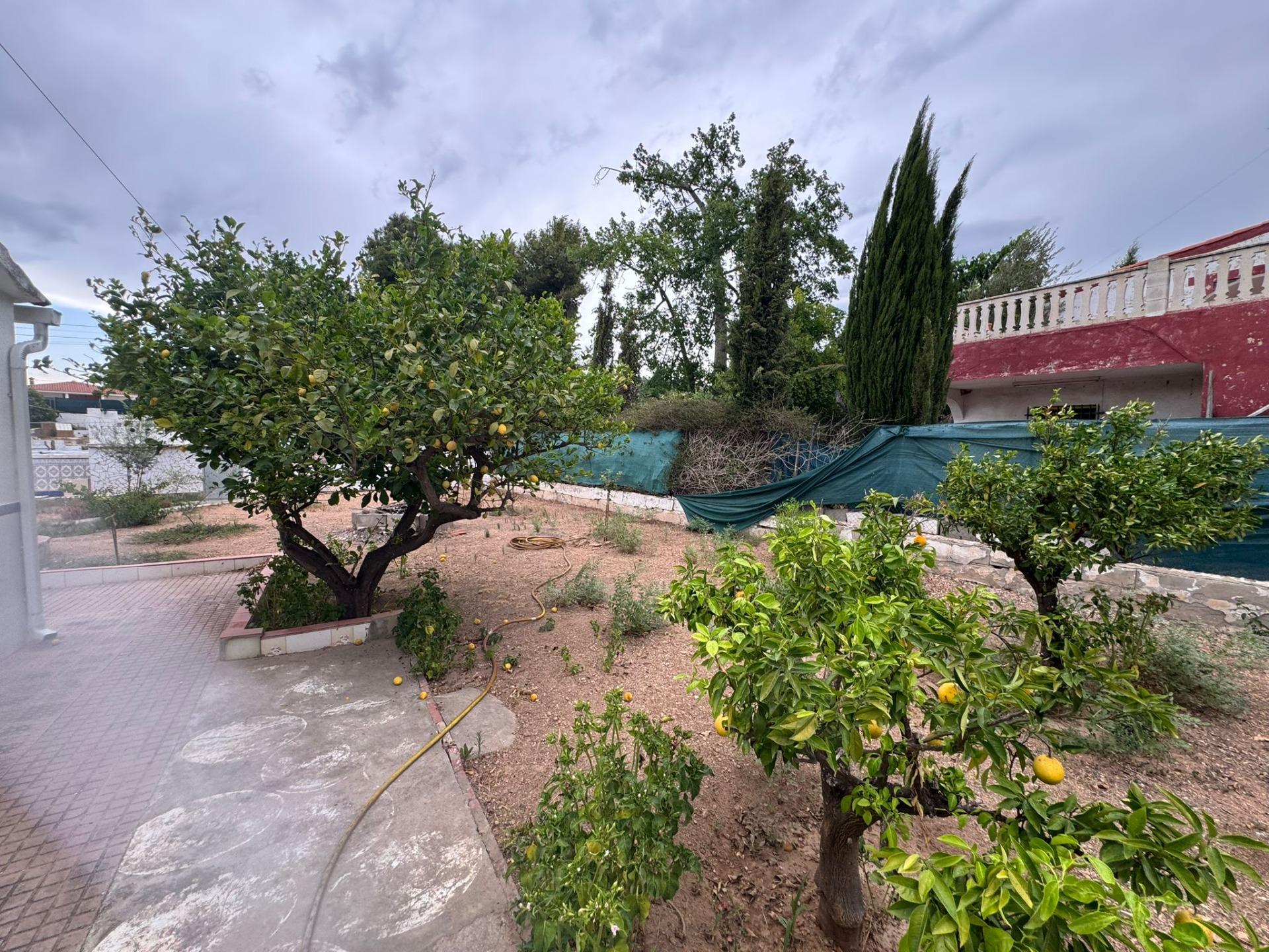 Villa for sale in Lliria