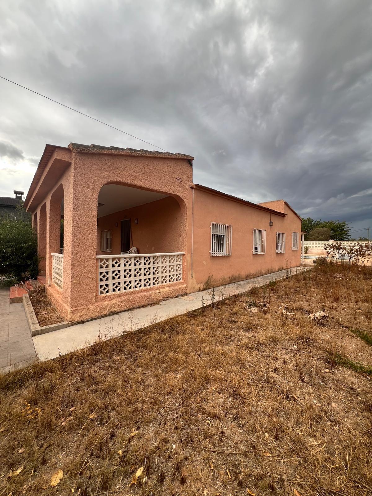 Villa for sale in Lliria