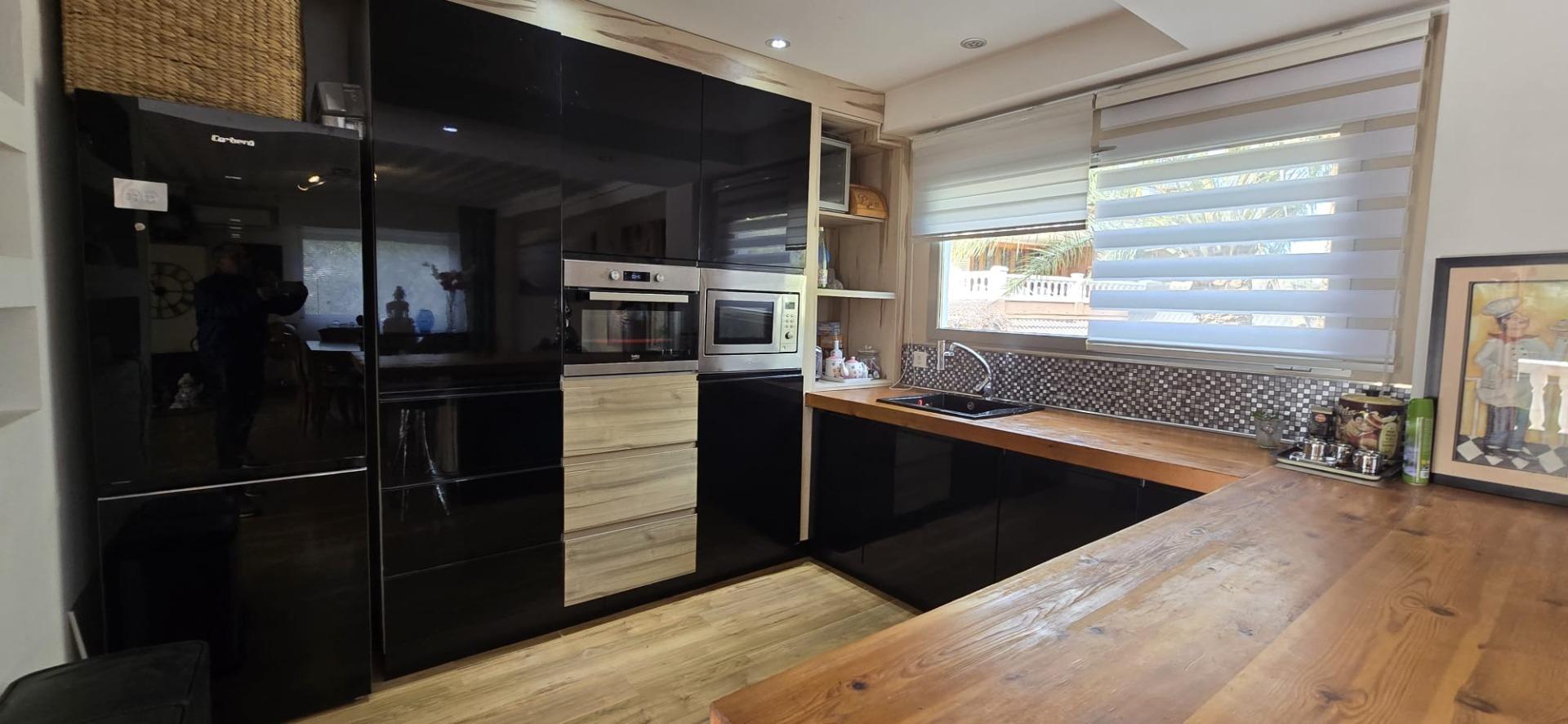 Villa for sale in Olocau