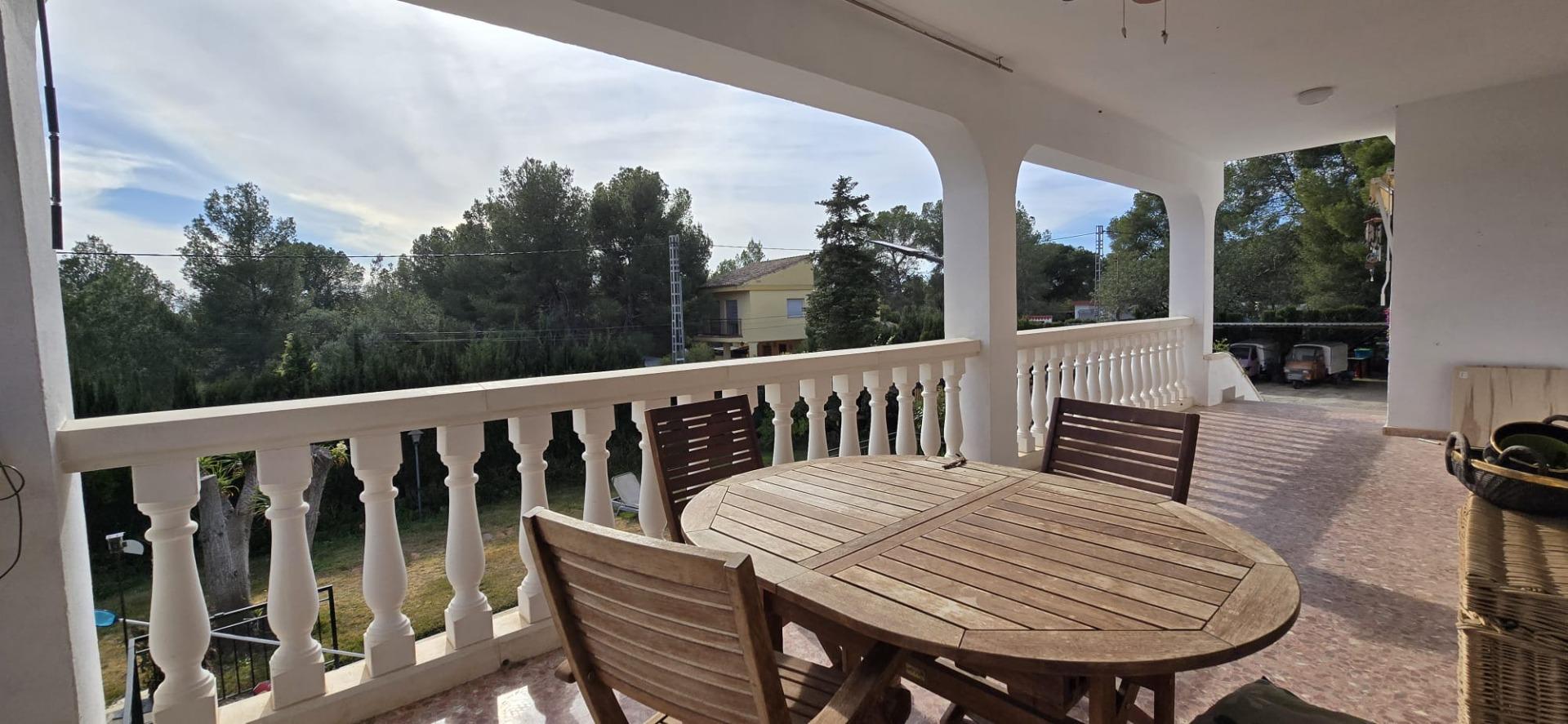 Villa for sale in Olocau