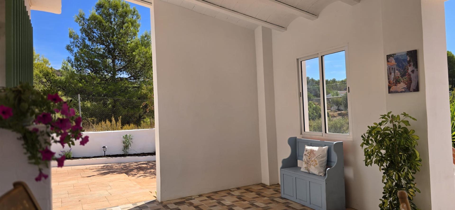 Villa for sale in Villar del Arzobispo