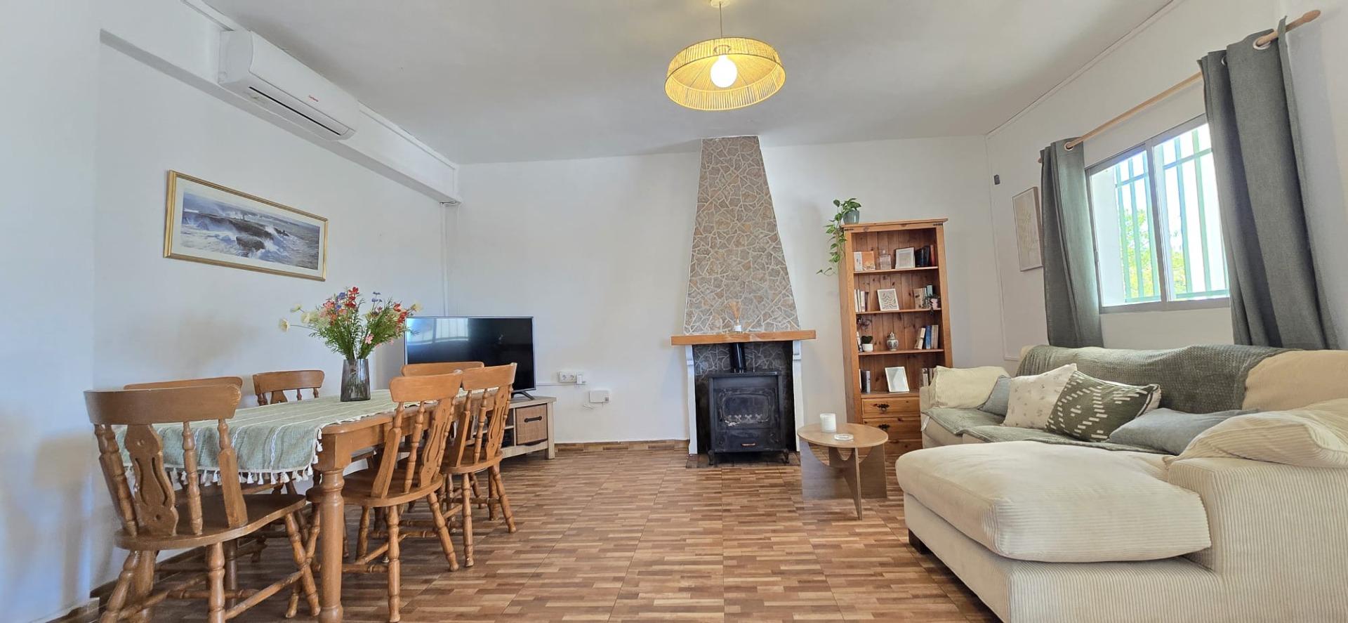 Villa for sale in Villar del Arzobispo