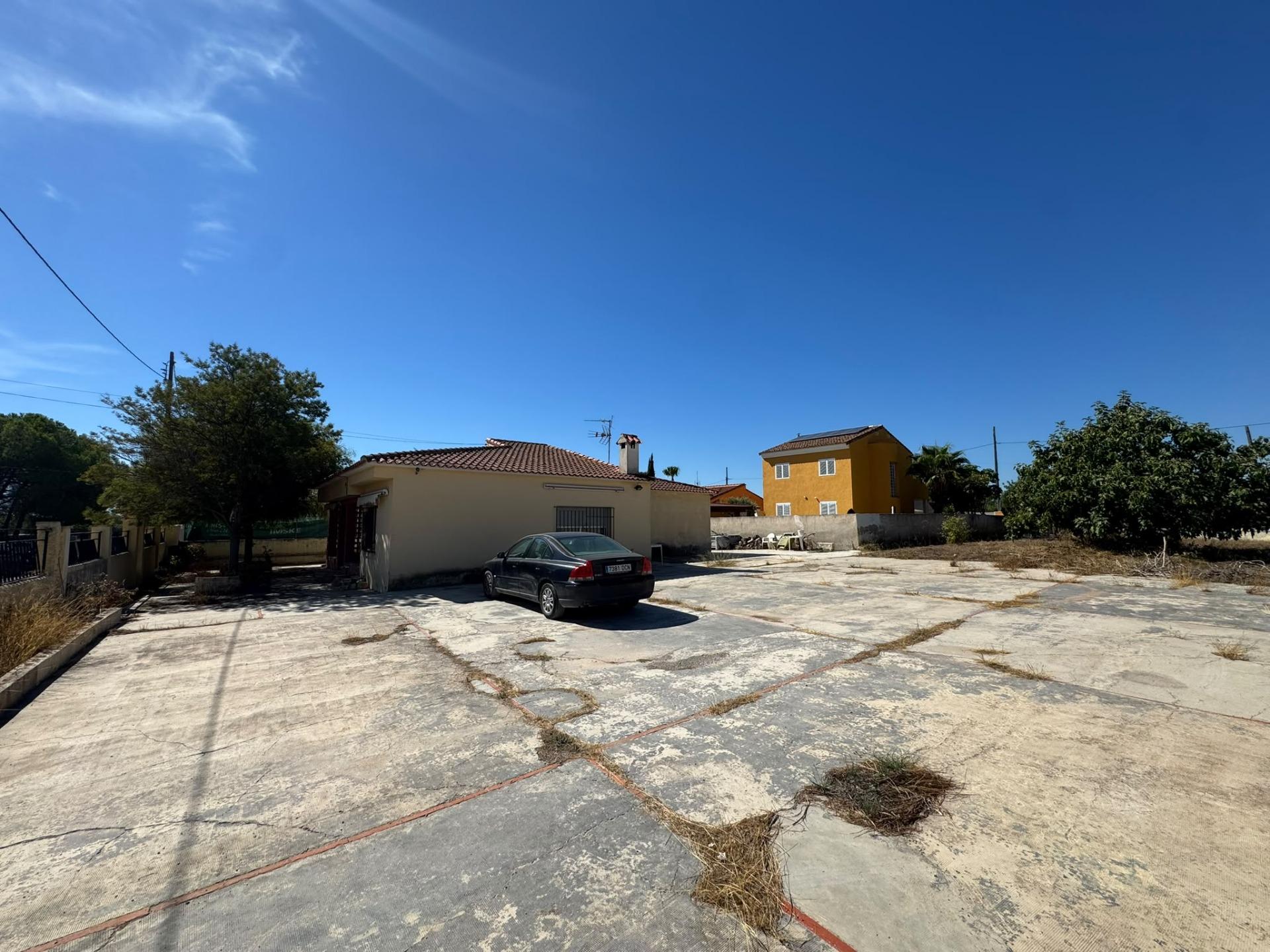 Villa for sale in Lliria
