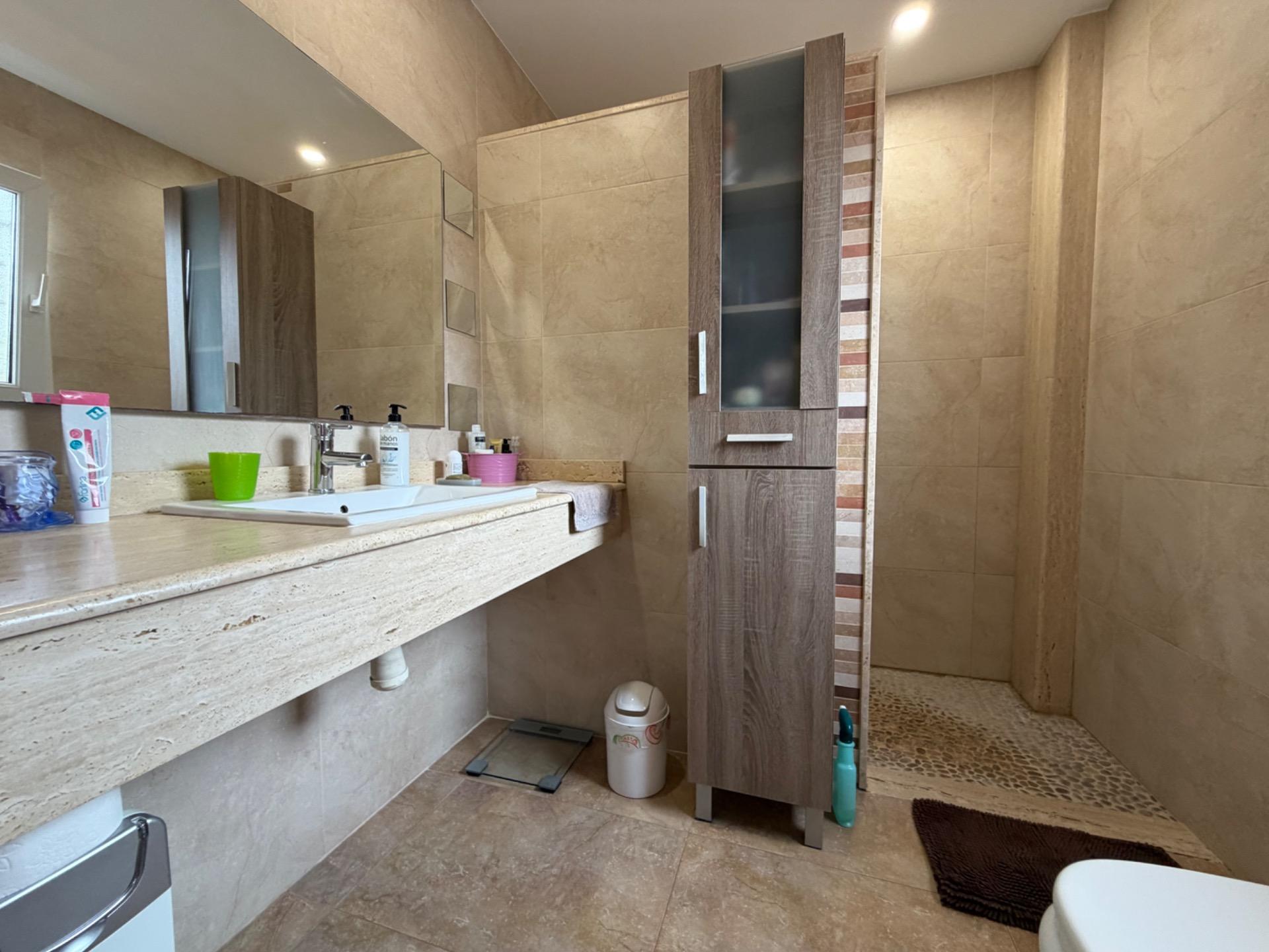 Villa for sale in Marines