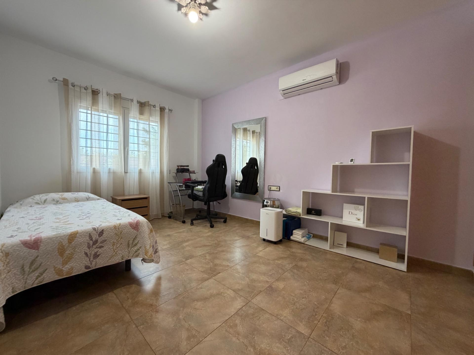 Villa for sale in Marines