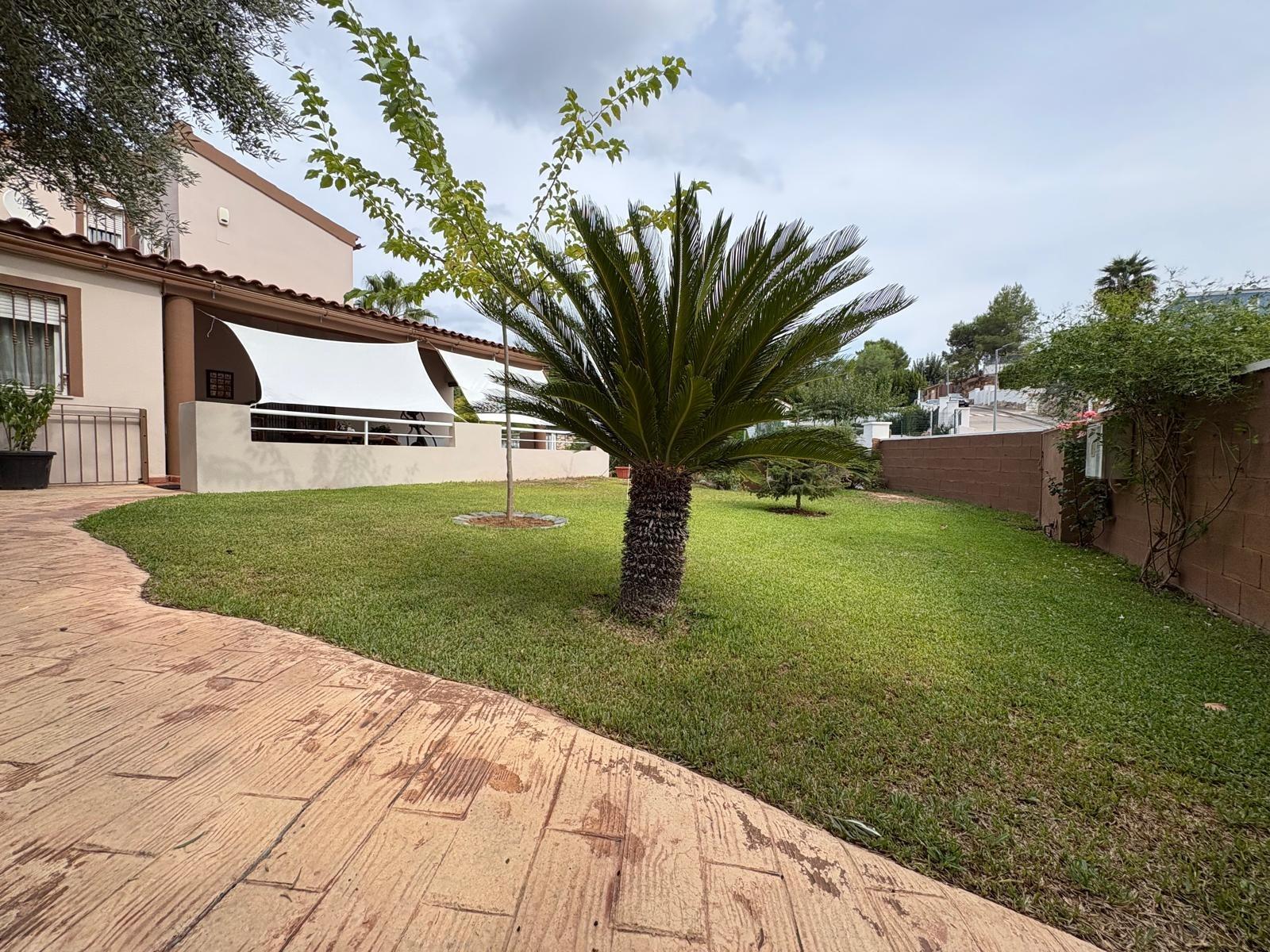 Villa for sale in Villamarchante