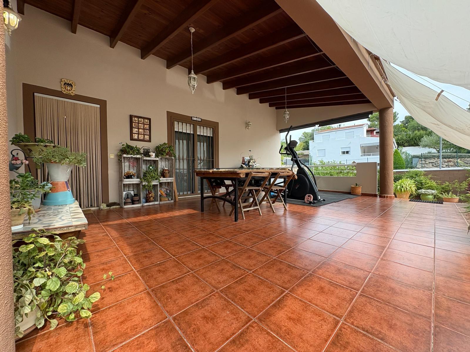 Villa for sale in Villamarchante