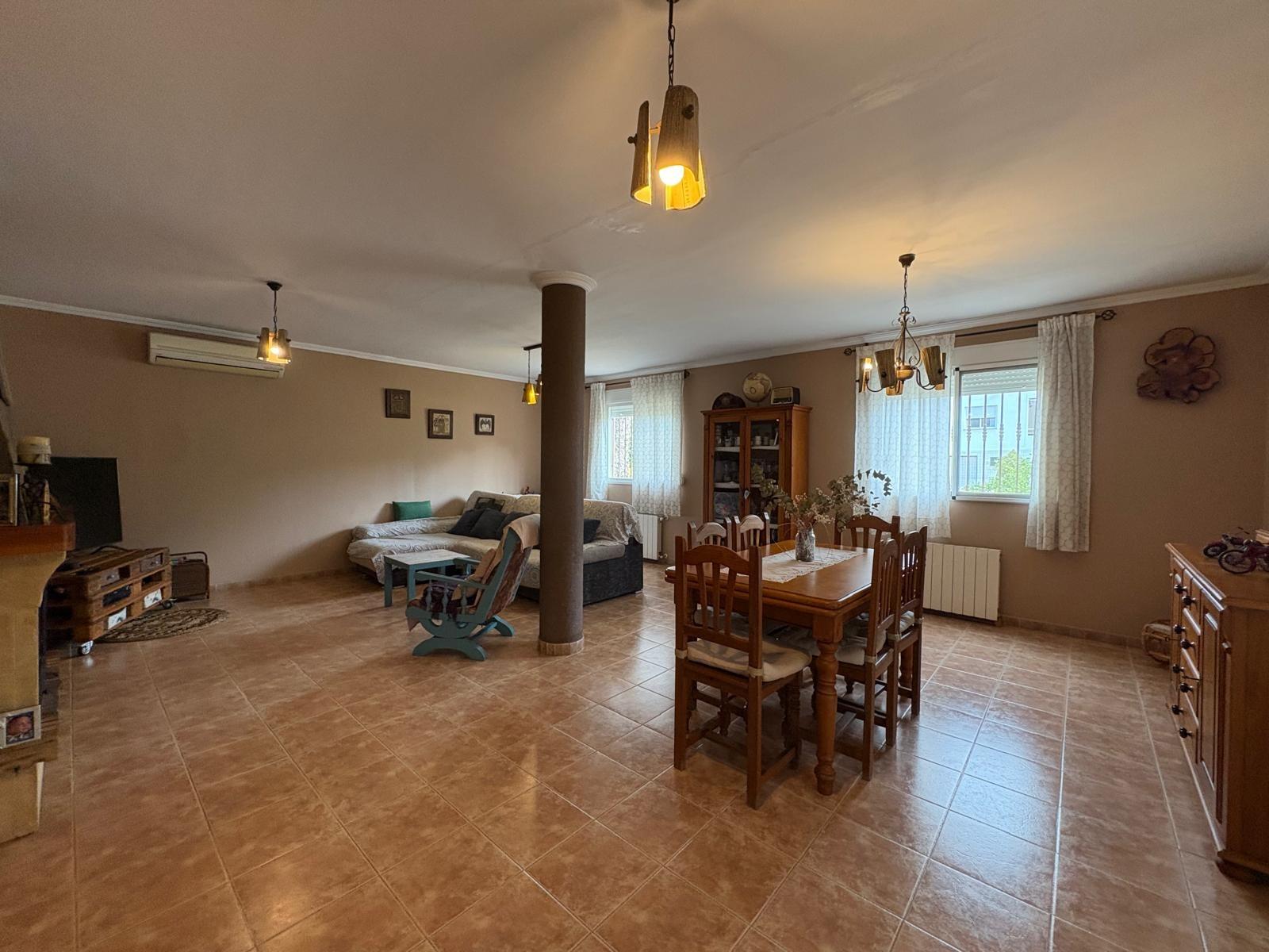 Villa for sale in Villamarchante