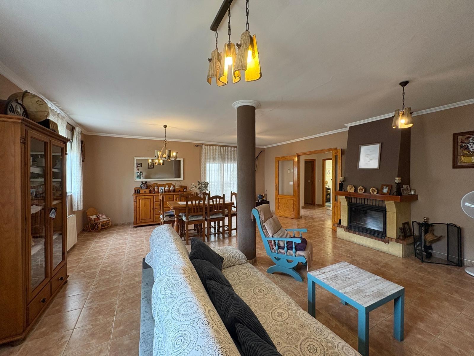 Villa for sale in Villamarchante