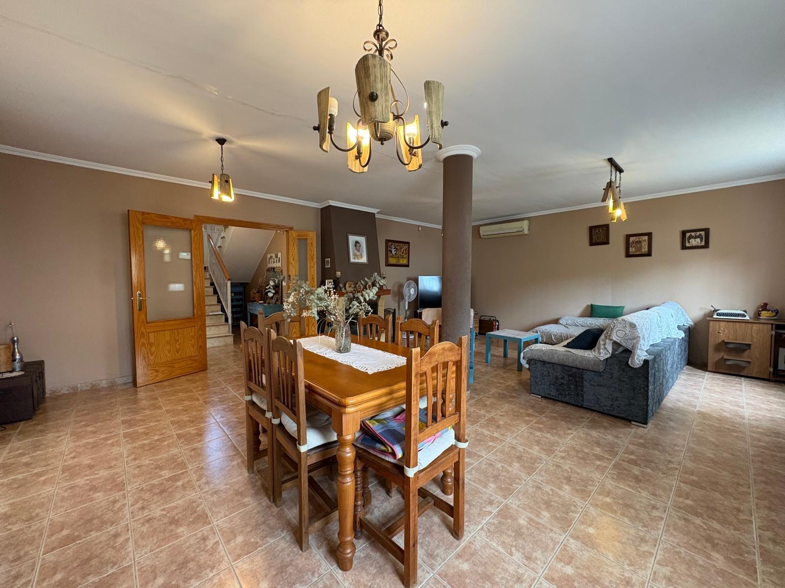 Villa for sale in Villamarchante