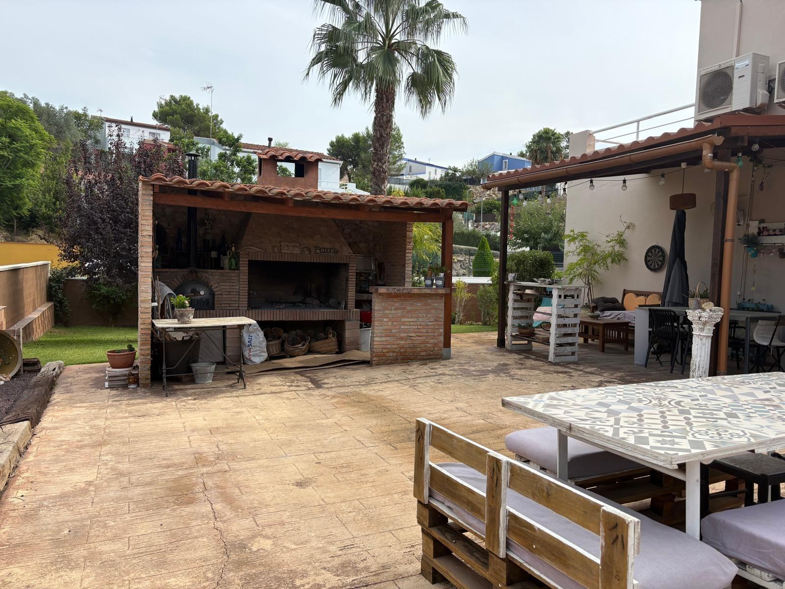 Villa for sale in Villamarchante