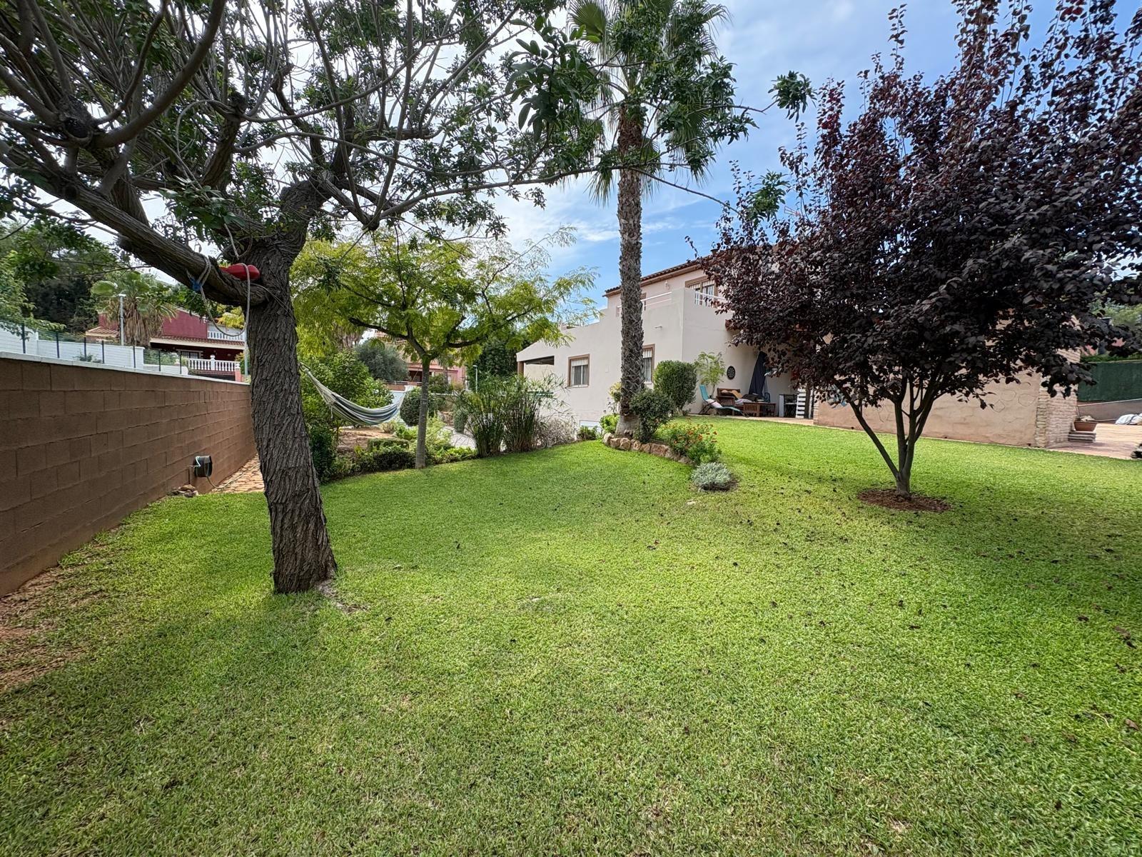 Villa for sale in Villamarchante