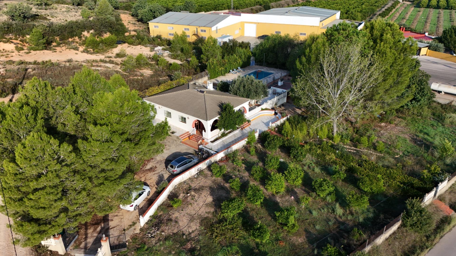 Villa for sale in Pedralba