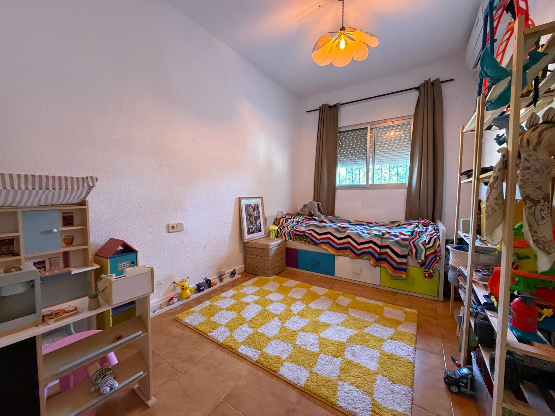 Villa for sale in Pedralba