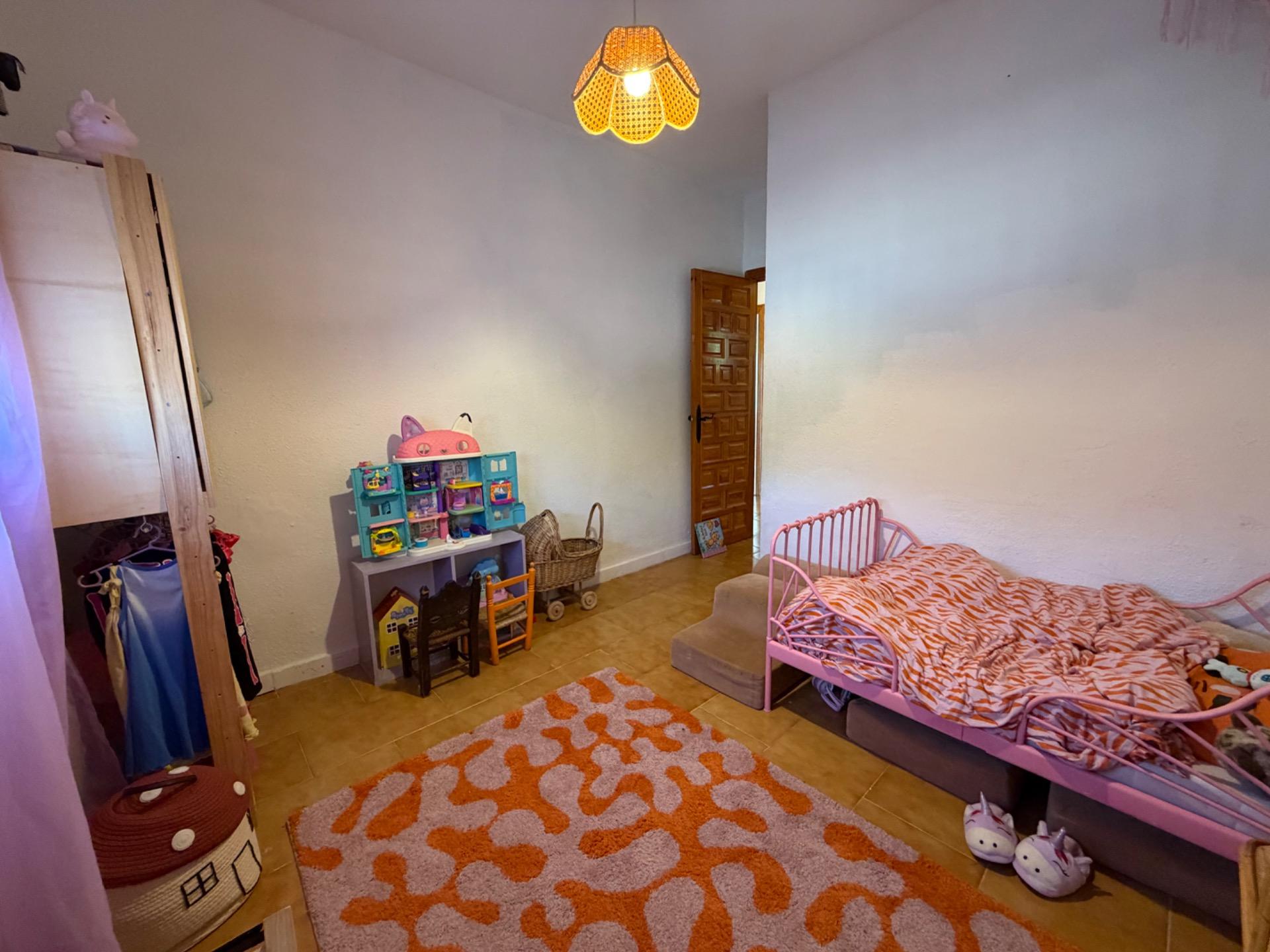 Villa for sale in Pedralba