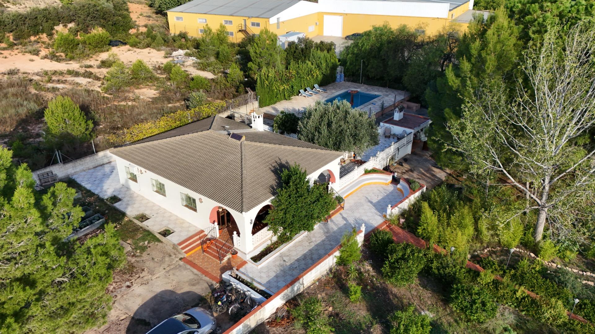 Villa for sale in Pedralba
