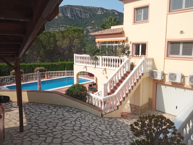 Villa for sale in La Drova