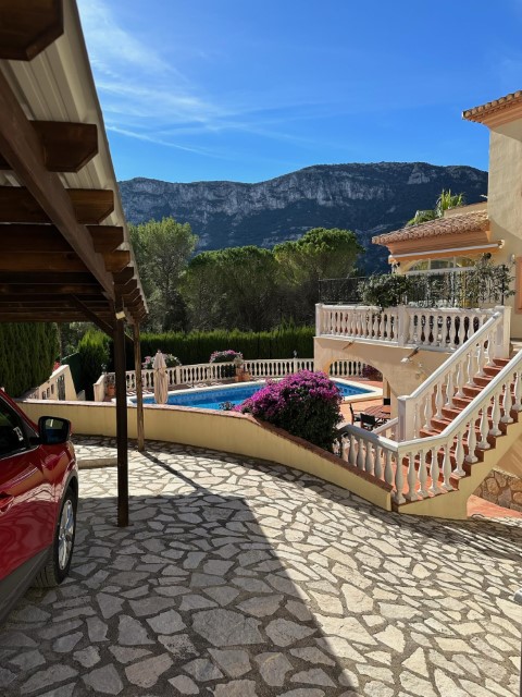 Villa for sale in La Drova