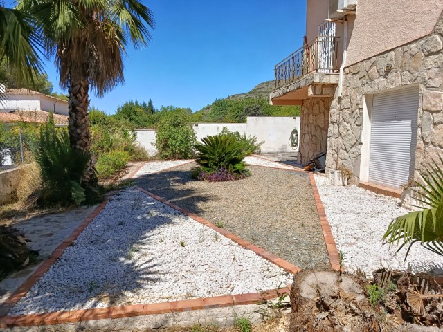 Villa for sale in La Drova