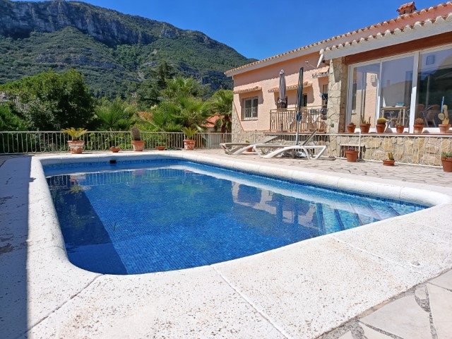 Villa for sale in La Drova
