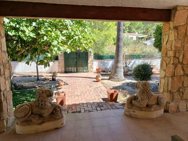 Villa for sale in La Drova