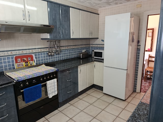Villa for sale in Ador