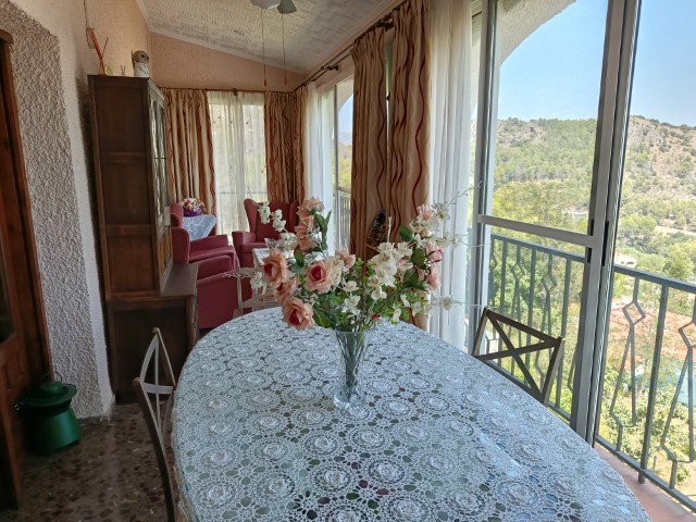 Villa for sale in Ador